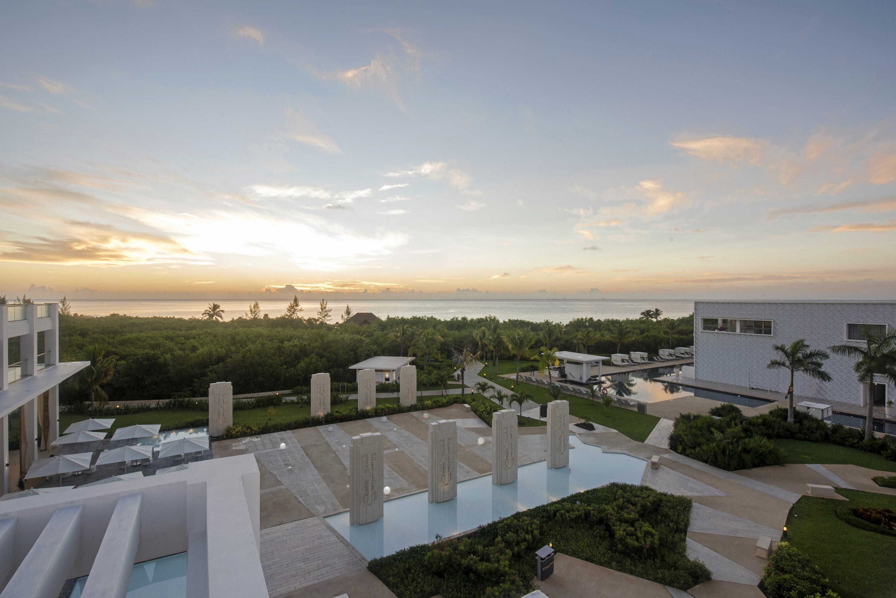 Platinum Yucatan Princess Adults Only Playa del Carmen Zewnętrze zdjęcie View of the resort